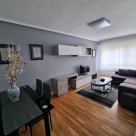 Apartamento Vivienda Silvia Renfe León Exterior foto