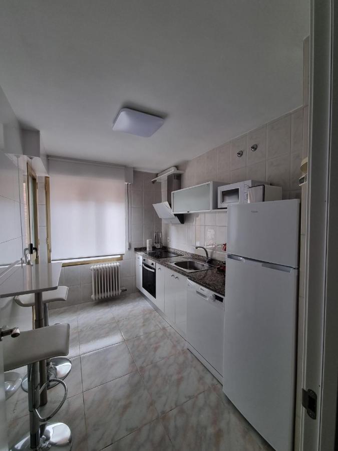 Apartamento Vivienda Silvia Renfe León Exterior foto